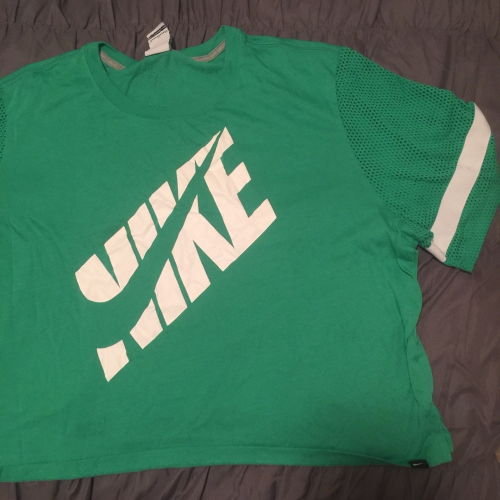 Nike tee